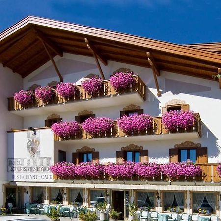 Hotel Tschurtschenthaler Dobbiaco Esterno foto
