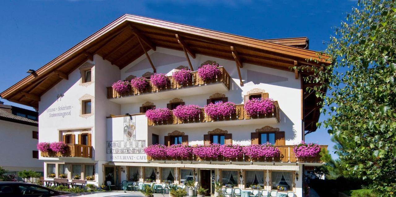 Hotel Tschurtschenthaler Dobbiaco Esterno foto