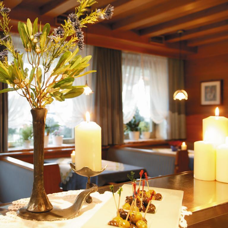 Hotel Tschurtschenthaler Dobbiaco Esterno foto