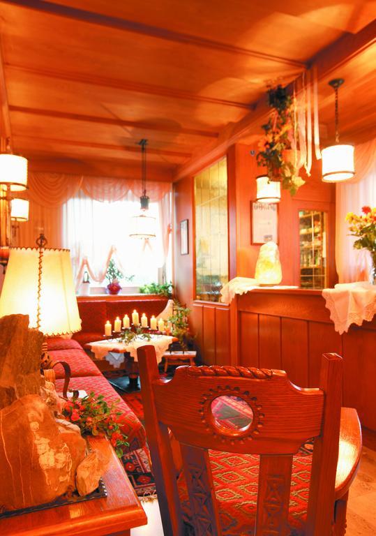 Hotel Tschurtschenthaler Dobbiaco Esterno foto